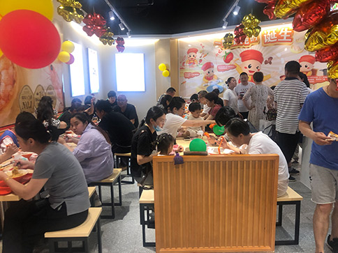 熱烈祝賀如意餛飩無錫宜興寶龍廣場店盛大開業(yè)！